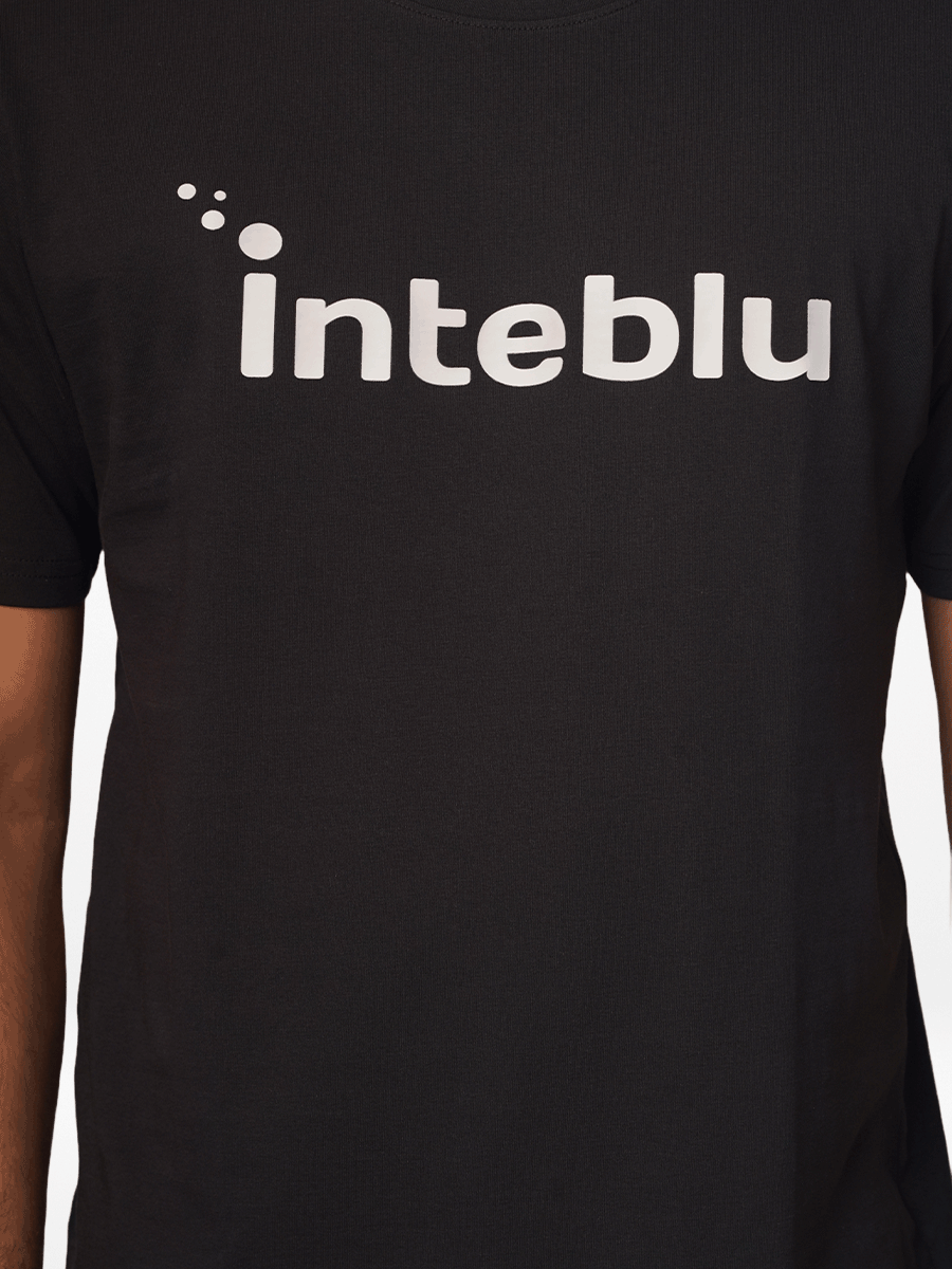 Men's Graphic Logo T-Shirt crafted with Mπ²πΏπ°π²πΏπΆππ²π± π³πΆπ»πΆππ΅πΆπ»π΄