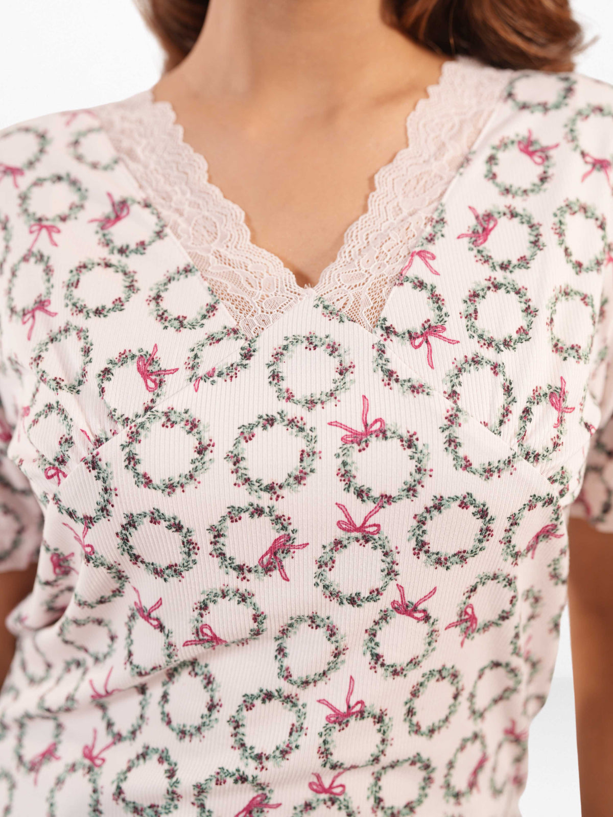 Women's Short Sleeve V-Neck T-Shirt with Elegant Lace