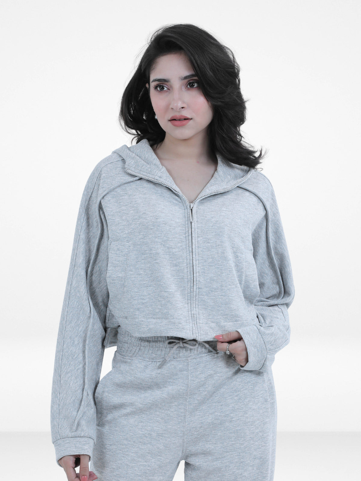 Women’s Crop Hoodie – Casual Solid Long Sleeve Zip-Up Sweatshirt with Drawstring Hood, Trendy Cropped Fit for Everyday Wear