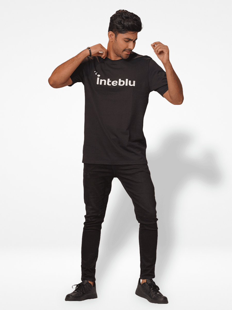 Men's Graphic Logo T-Shirt crafted with Mπ²πΏπ°π²πΏπΆππ²π± π³πΆπ»πΆππ΅πΆπ»π΄