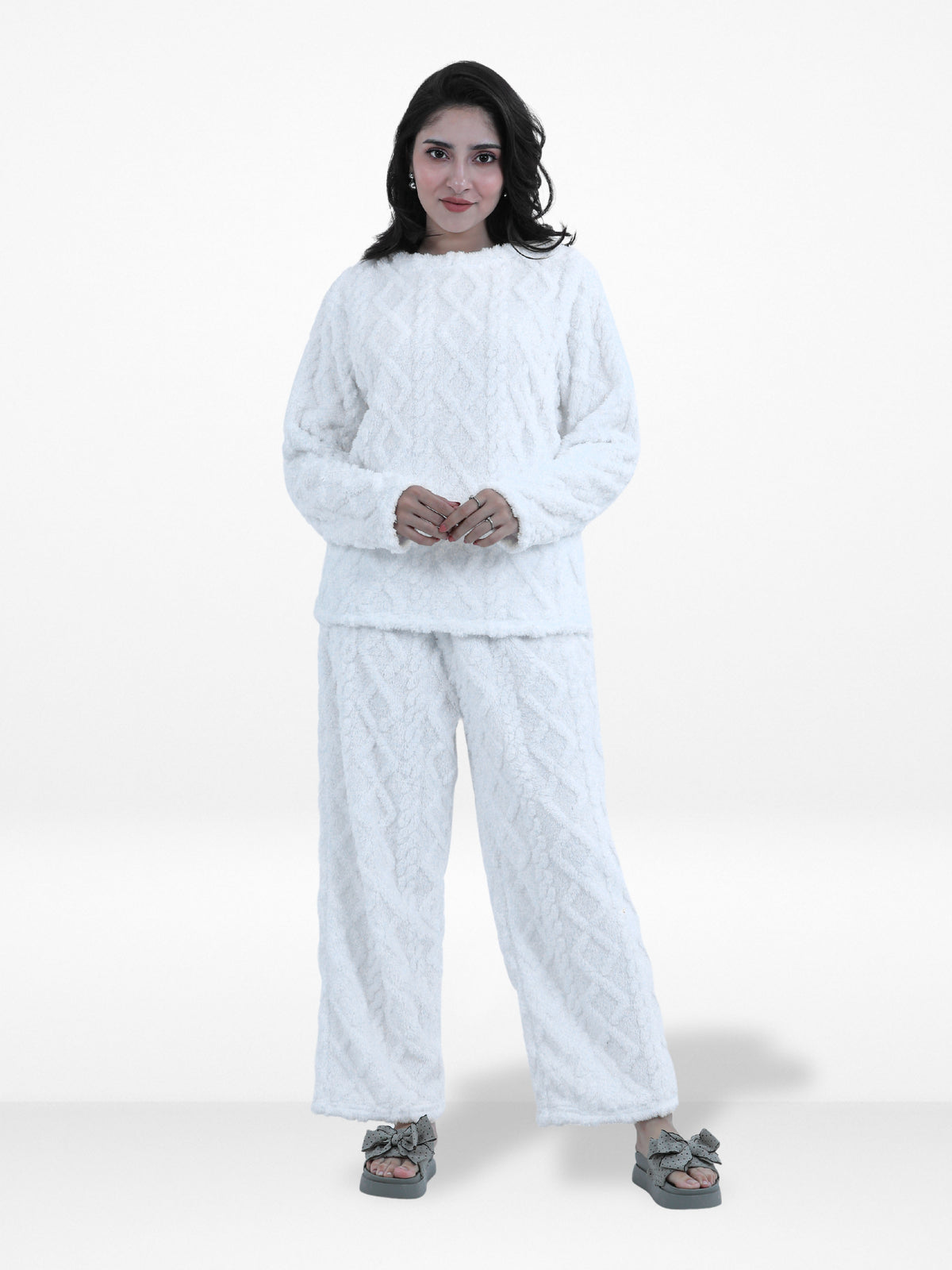 Women’s Fur Fabric Pyjama Set – Soft & Cozy 2-Piece Winter Nightwear | Long Sleeve Sleepwear Top and Bottom Set