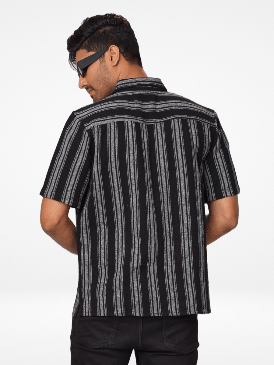 Men's Relaxed-Fit Half-Sleeve Casual Shirt Black Stripes