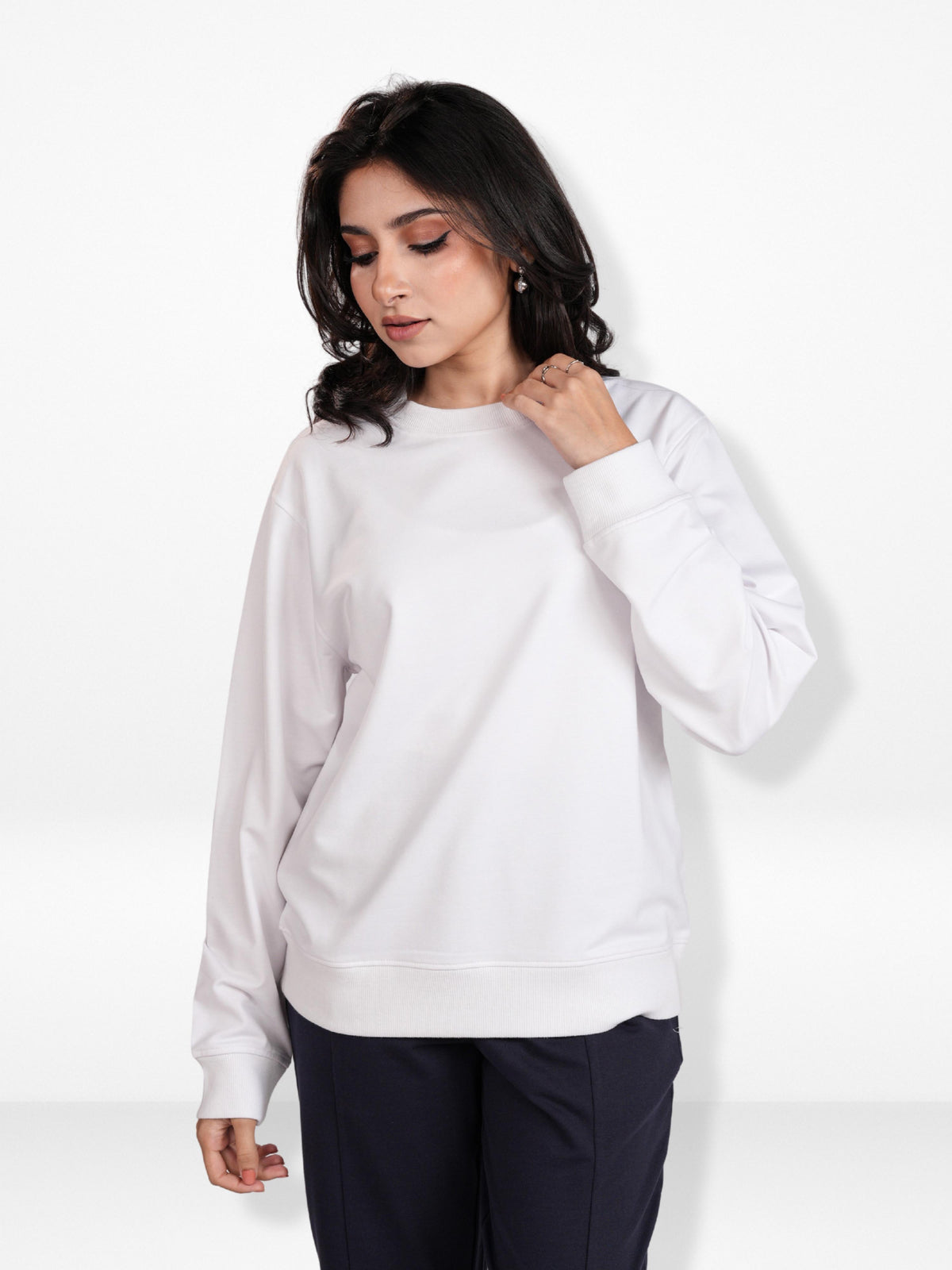 Women’s Long Sleeve Solid Sweatshirt – Casual Comfortable Pullover | Simple Everyday Style Top