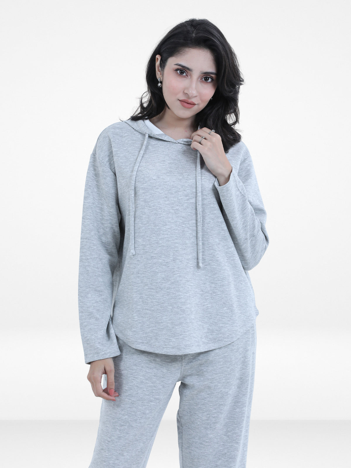 Women’s Hooded Sweatshirt – Trendy Reguler Fit Pullover & Exaggerated Sleeves | Hoodie for Effortless Everyday Style