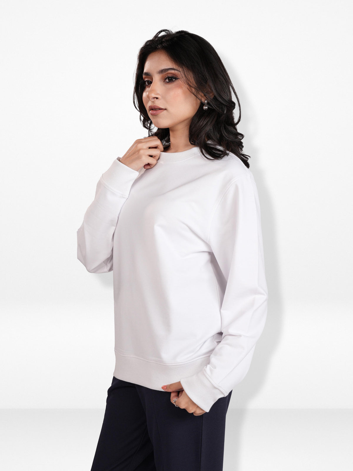 Women’s Long Sleeve Solid Sweatshirt – Casual Comfortable Pullover | Simple Everyday Style Top