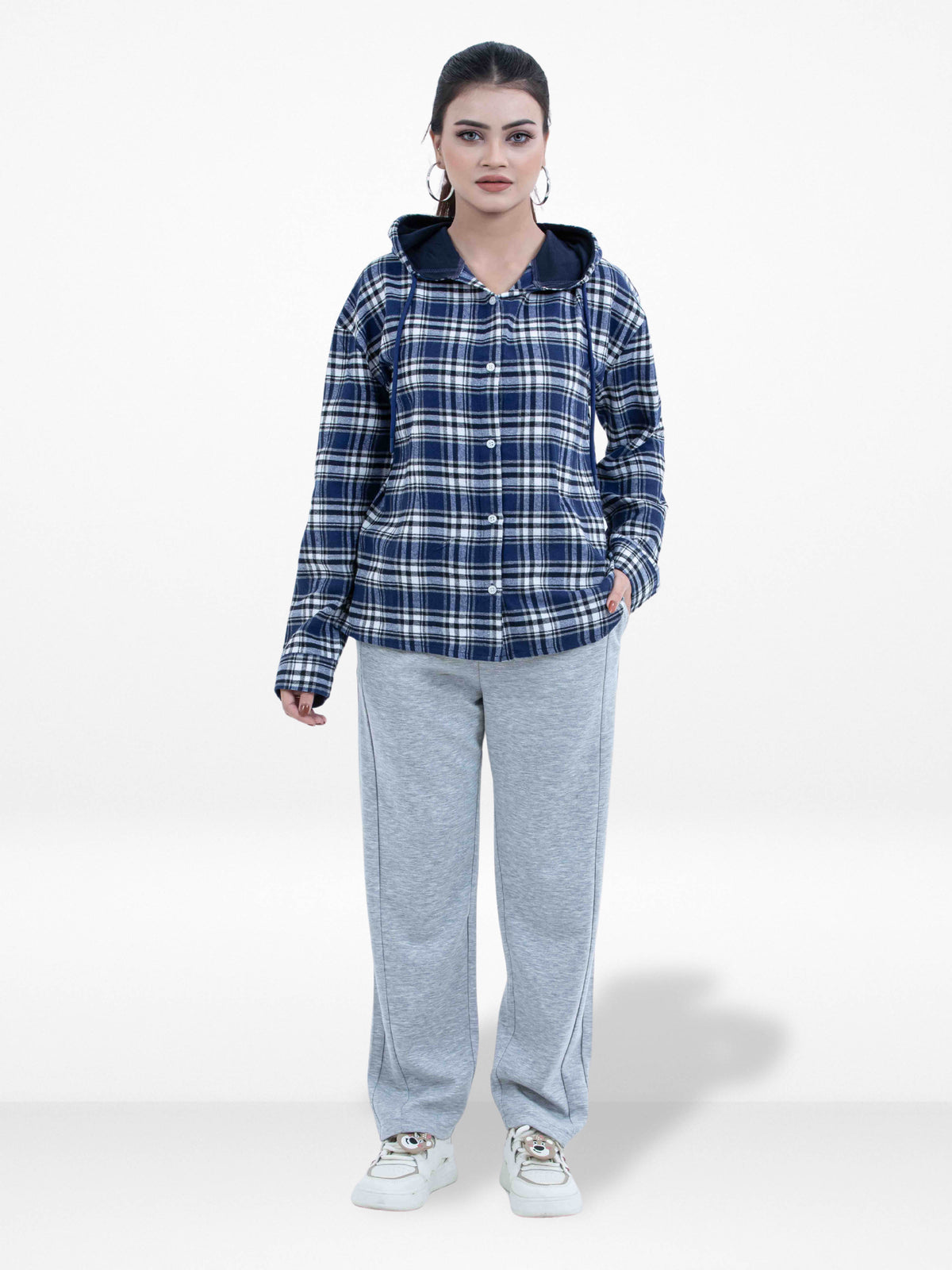 Women’s Plaid Cotton Flannel Hoodie – Long Sleeve Button-Up Shirt with Adjustable Drawstring Hood & Dual Pockets | Cozy Casual Wear for All Seasons