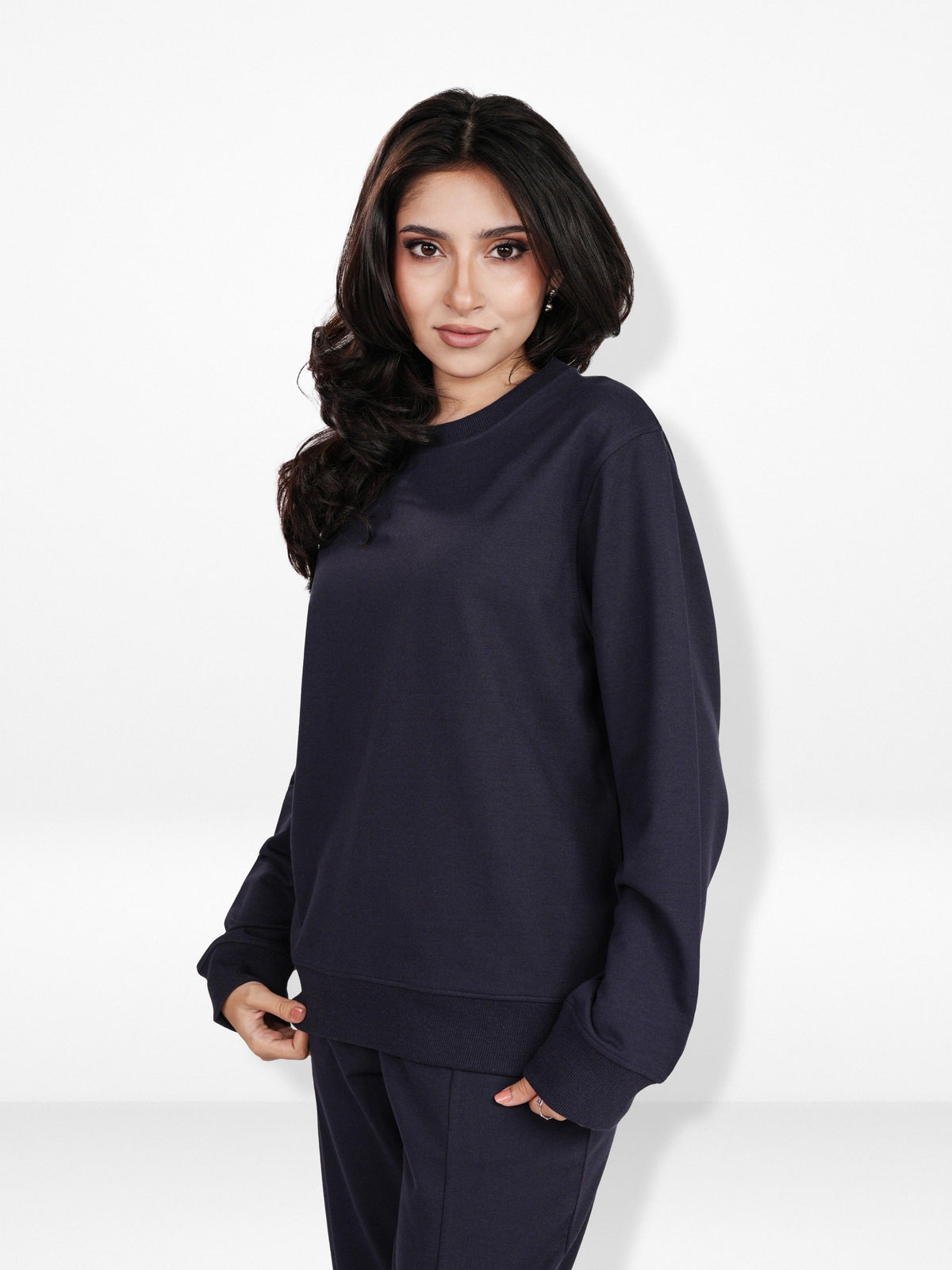 Women’s Long Sleeve Solid Sweatshirt – Casual Comfortable Pullover | Simple Everyday Style Top
