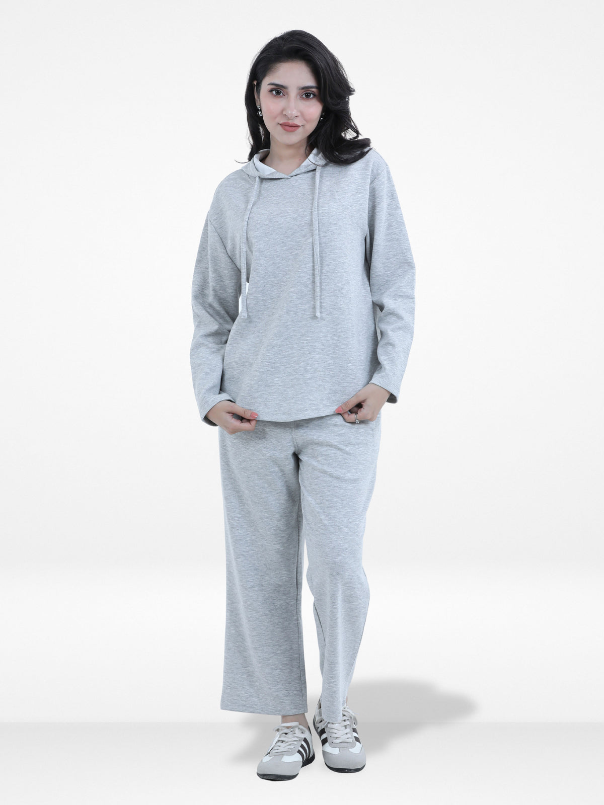 Women’s Hooded Sweatshirt – Trendy Reguler Fit Pullover & Exaggerated Sleeves | Hoodie for Effortless Everyday Style