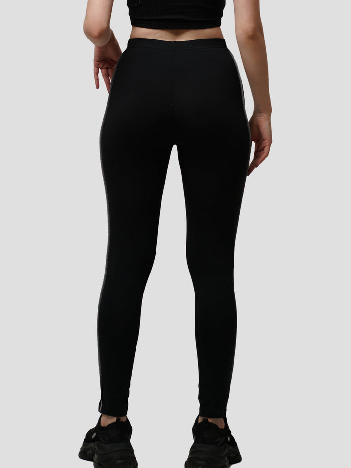 Women Contrast stitching leggings & casual outfits. - inteblu